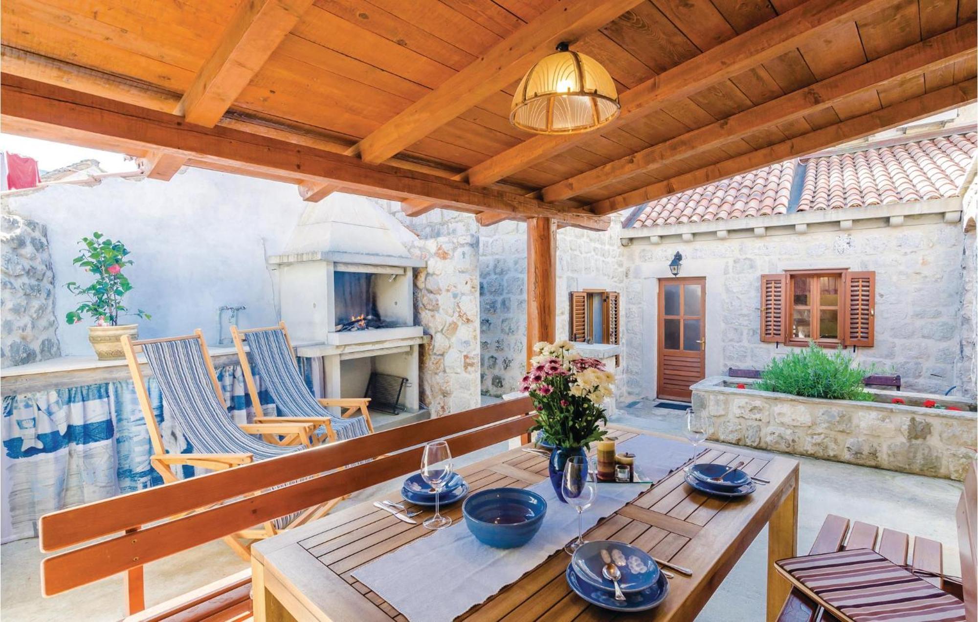 Cozy Home In Slano With Wifi Exterior foto
